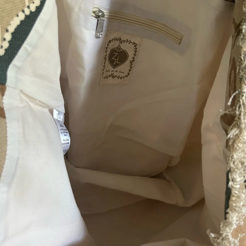 Artisan Fringed Tote Bag - Brown and Cream - Picture 6 of 11